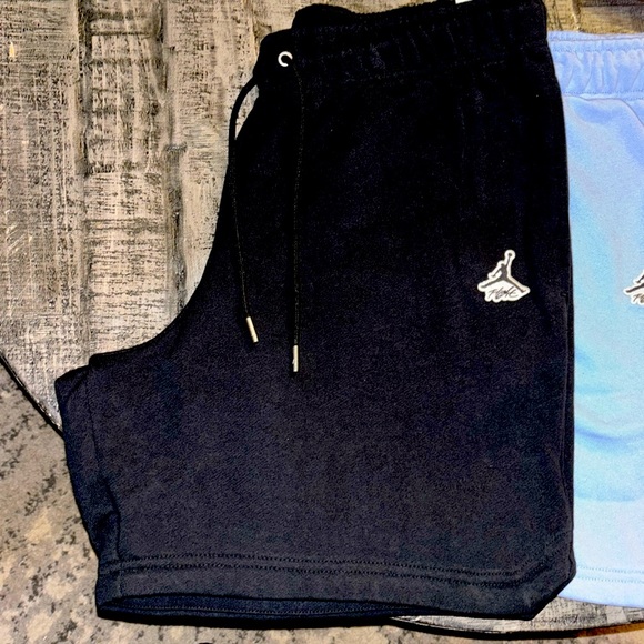 Jordan Flight Essential Shorts - Picture 1 of 5